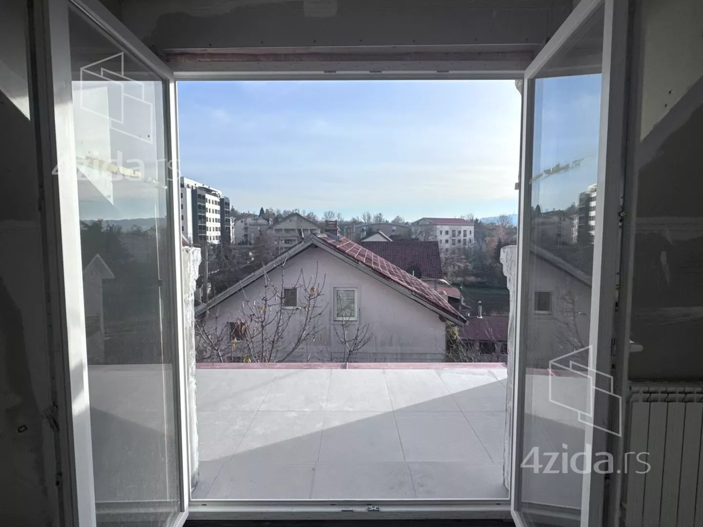 Troiposoban stan | 4zida