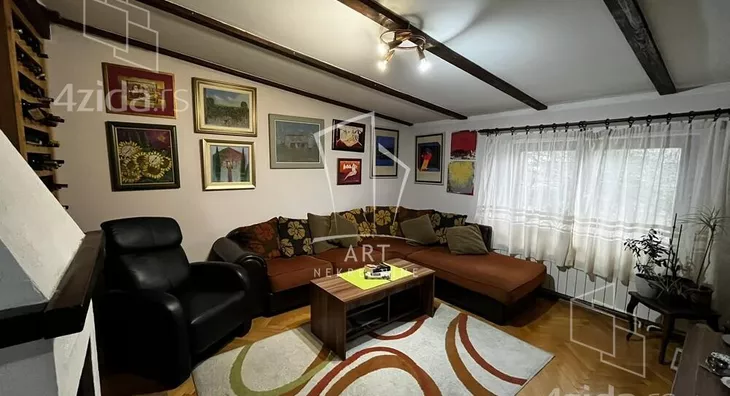 Šestosoban stan | 4zida