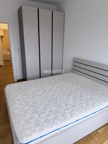 Nedeljka Gvozdenovića | 4zida.rs