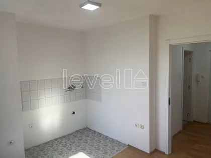 Železnička stanica | 4zida.rs