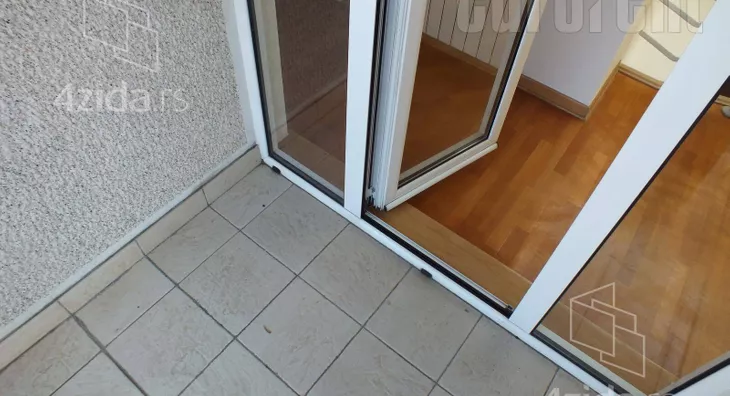 Sedmosoban stan | 4zida