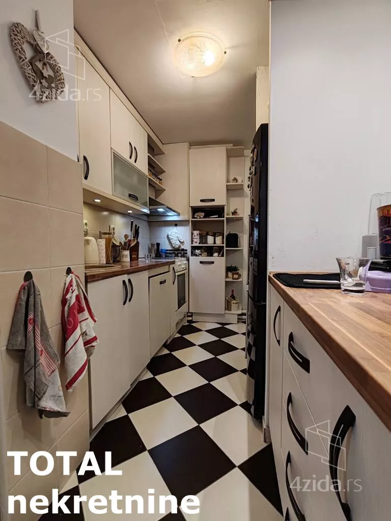 Troiposoban stan | 4zida