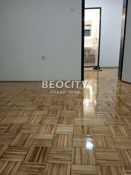 Milana Tepića | 4zida.rs