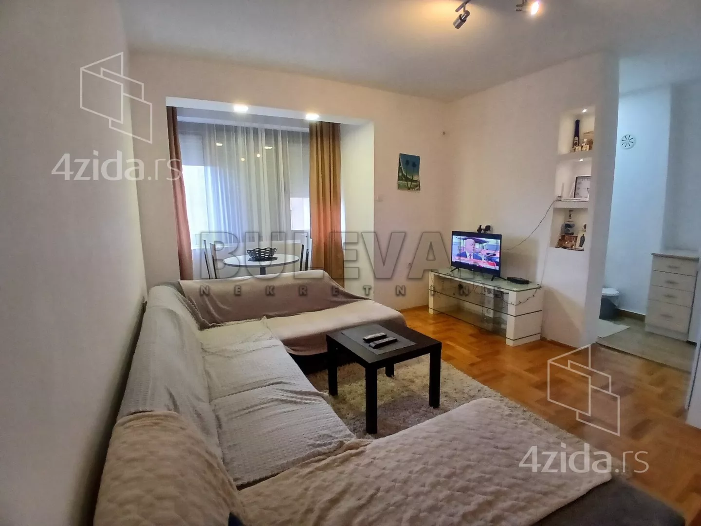 Jednoiposoban stan | 4zida