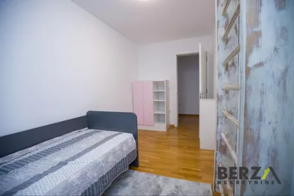 Sremska Kamenica | 4zida.rs