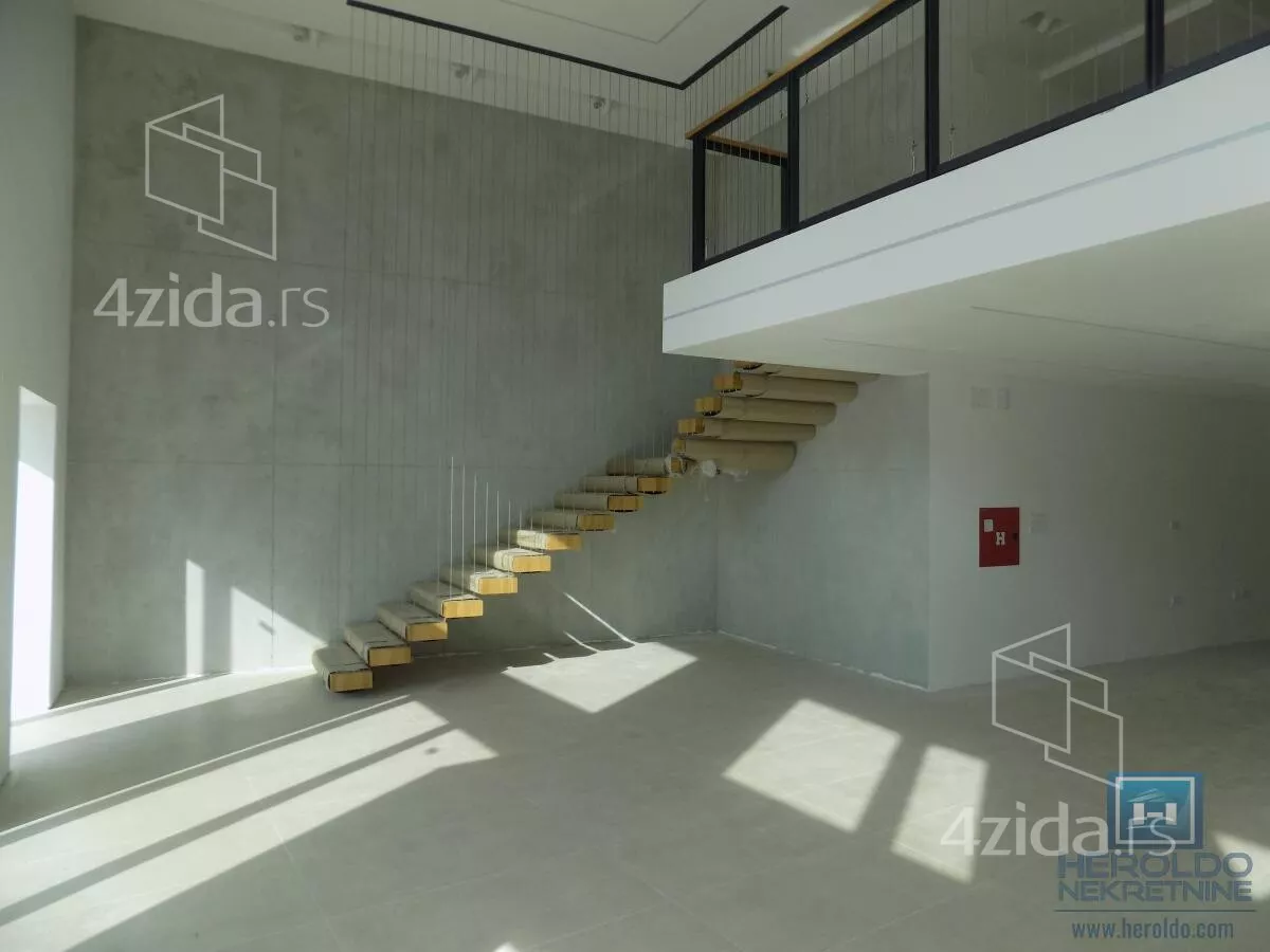 Poslovni prostor | 4zida