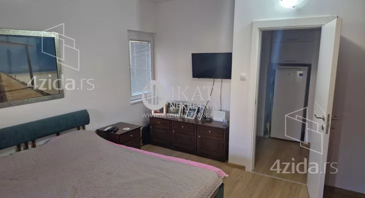 5-etažna kuća | 4zida