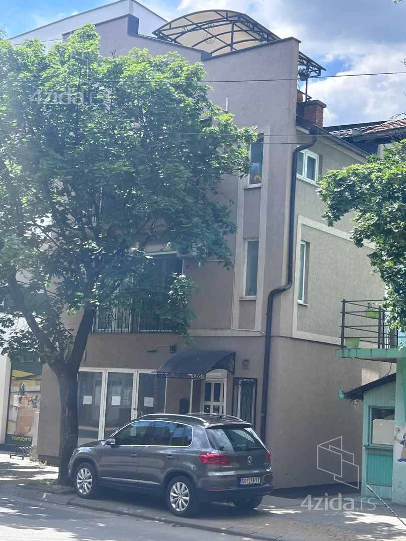 3-etažna kuća | 4zida