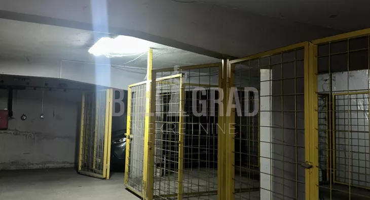 Garaža | 4zida