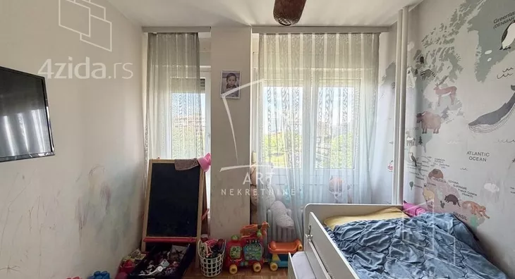 Troiposoban stan | 4zida