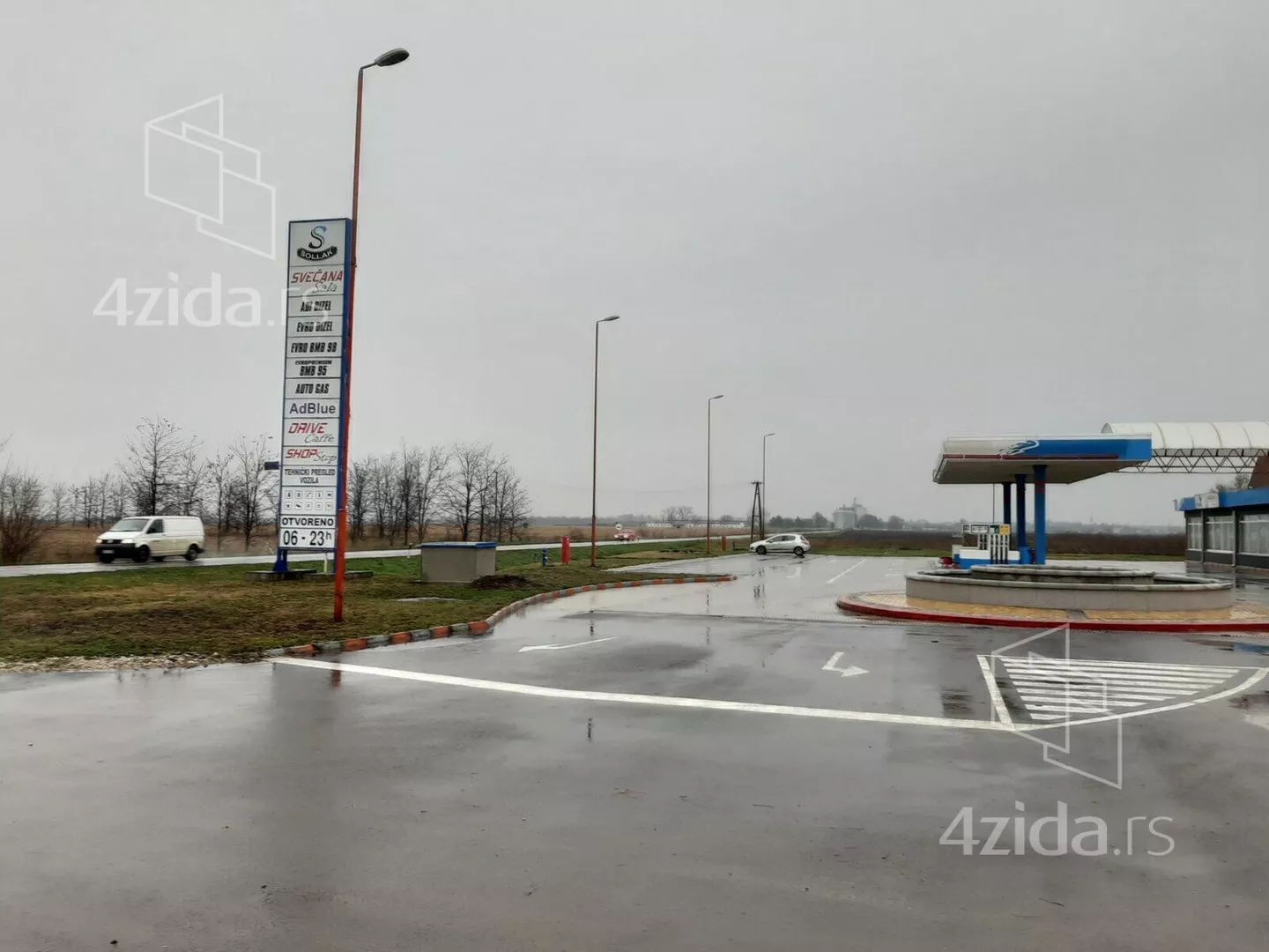 Poslovna zgrada | 4zida