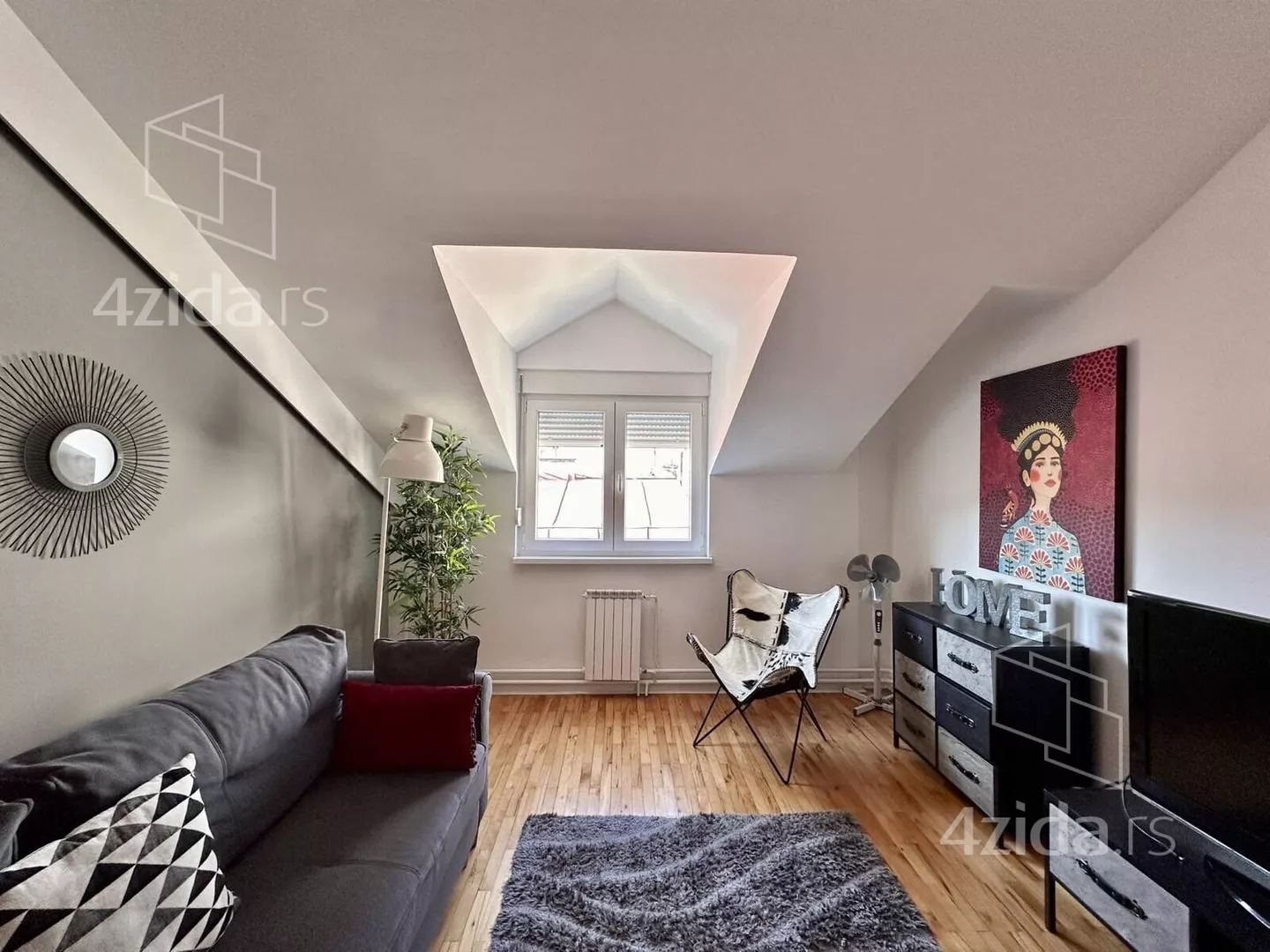 Petosoban stan | 4zida