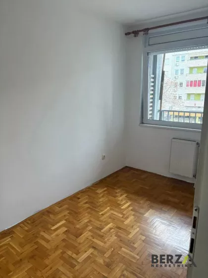 Železnička stanica | 4zida.rs