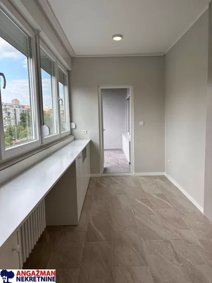 Ustanička | 4zida.rs