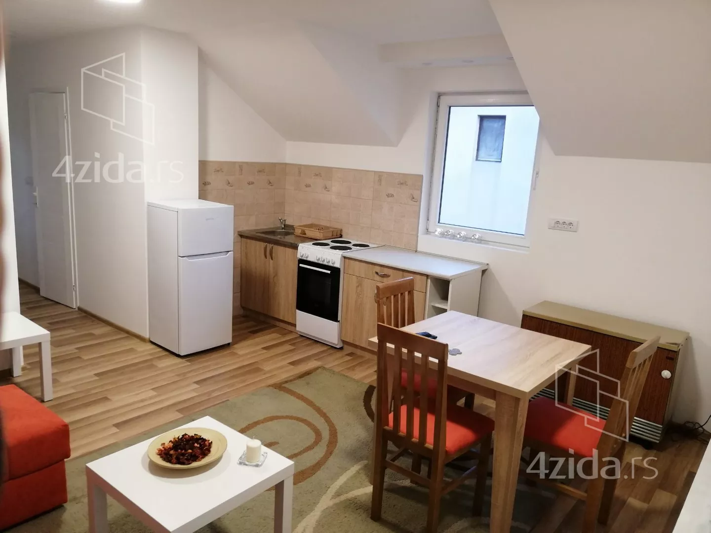 Jednoiposoban stan | 4zida