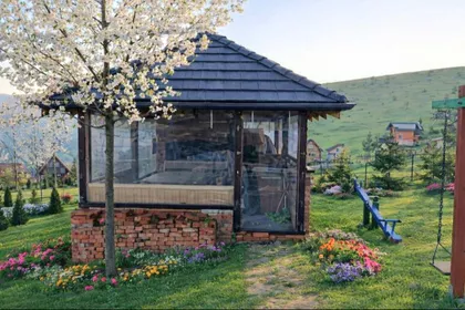 Velanski Gaj | 4zida.rs