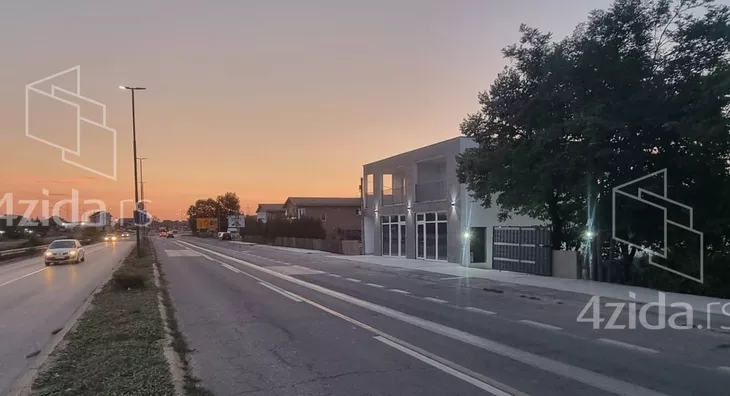 Poslovni prostor | 4zida