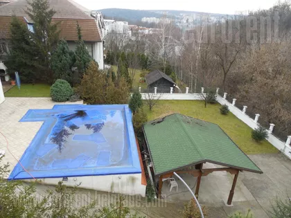 DEDINJE BELI DVOR | 4zida.rs
