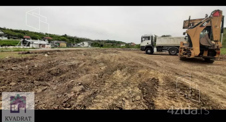 Plac | 4zida