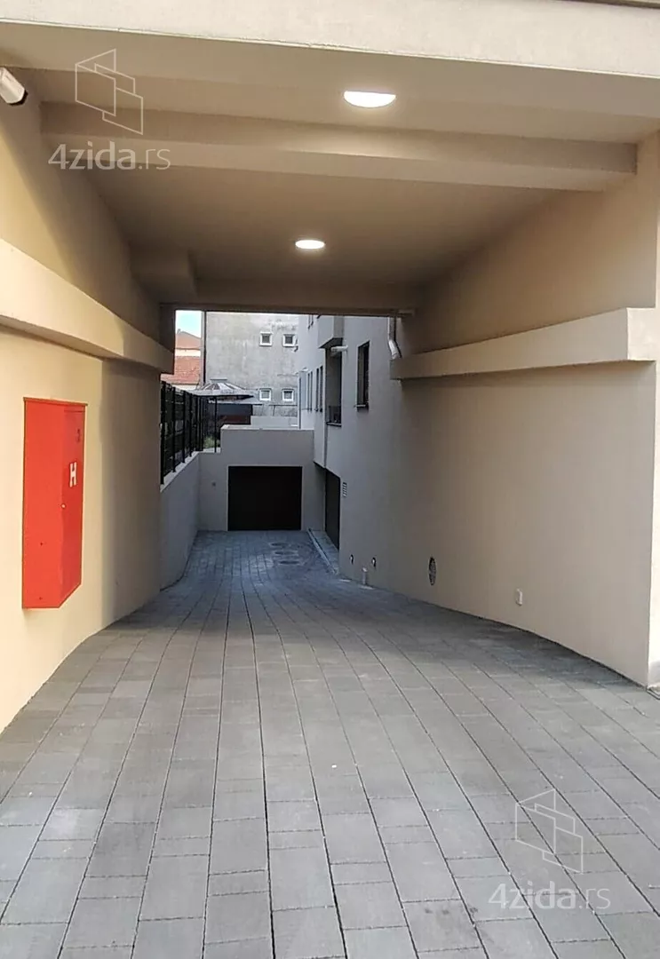 Garaža | 4zida