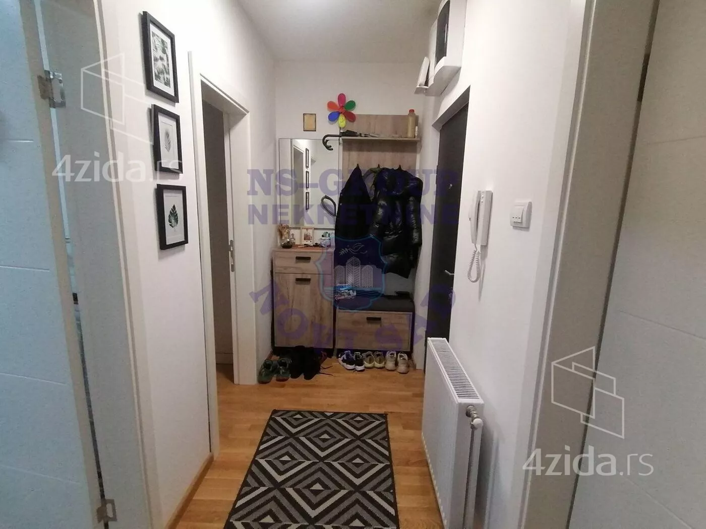 Dvoiposoban stan | 4zida