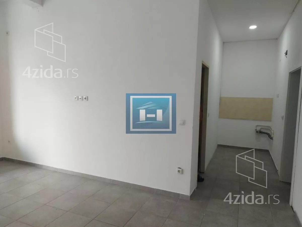 Lokal | 4zida