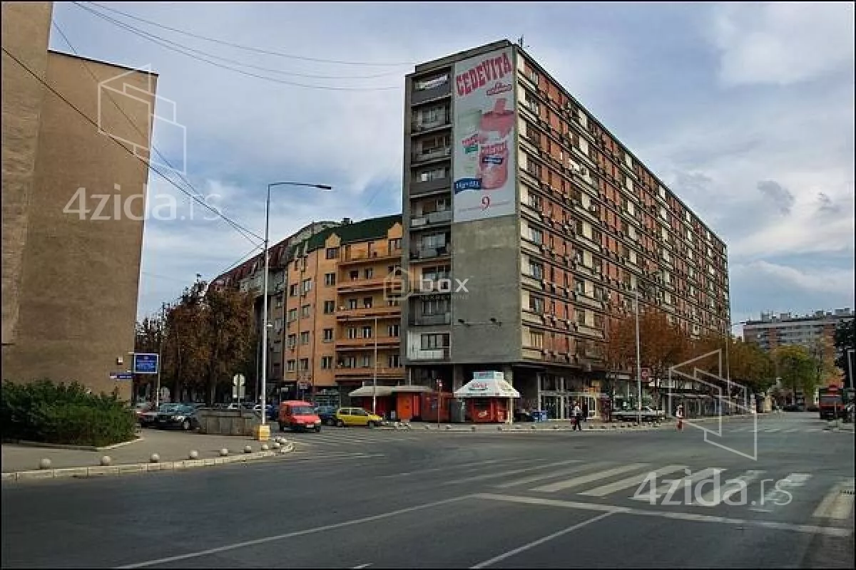 Poslovni prostor | 4zida