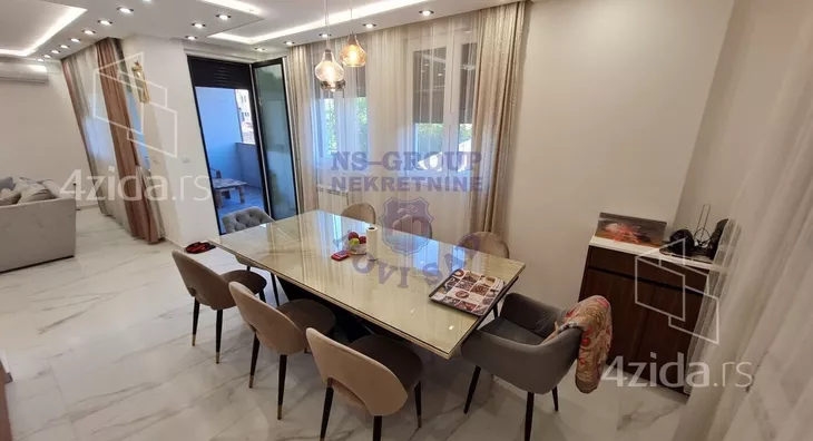 Petosoban stan | 4zida