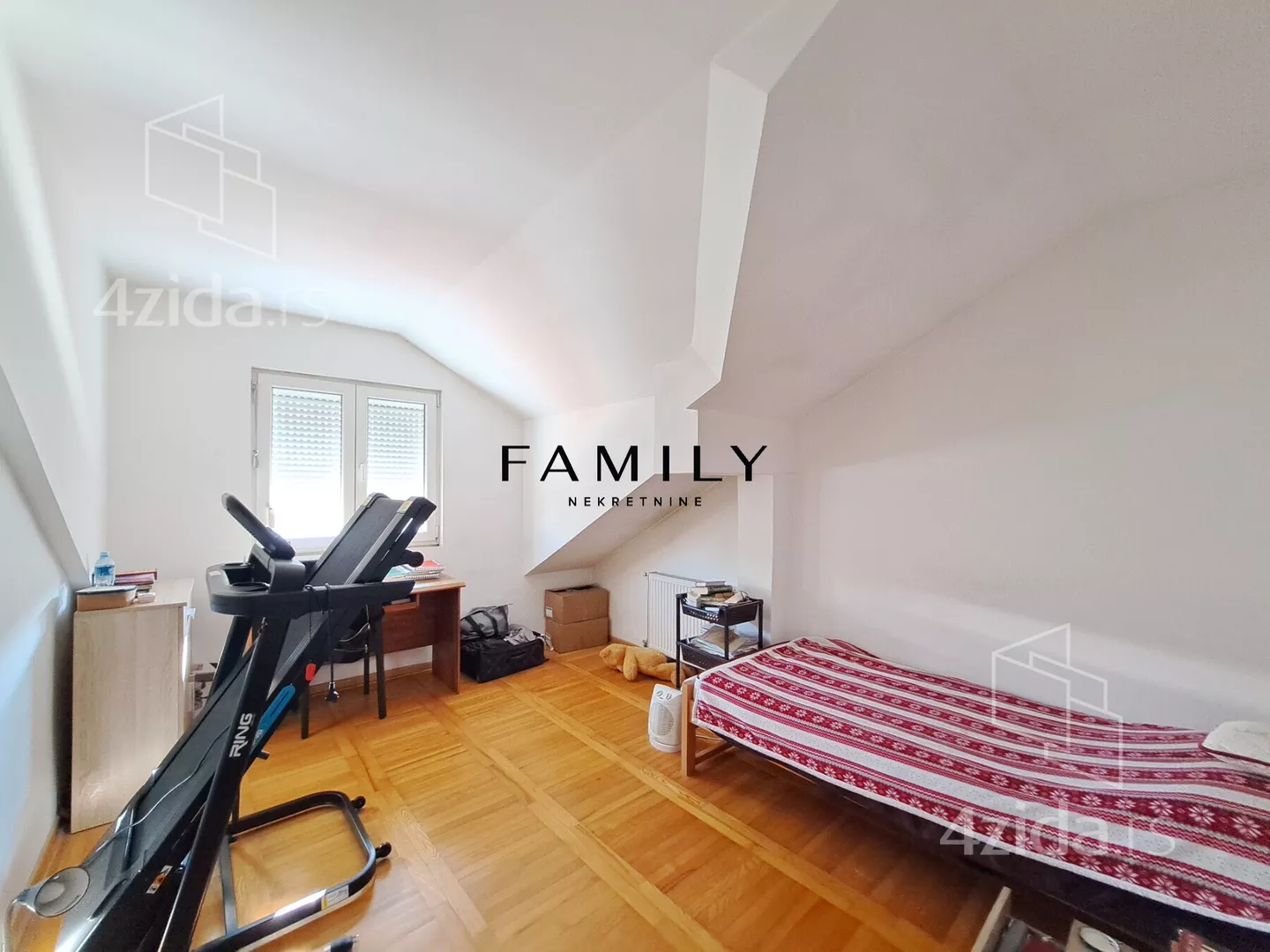 Petosoban stan | 4zida