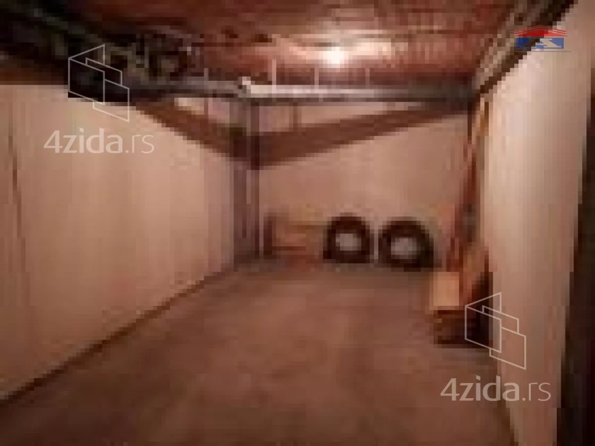 Garaža | 4zida
