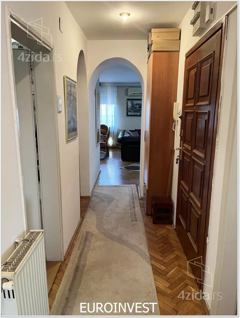 Troiposoban stan | 4zida