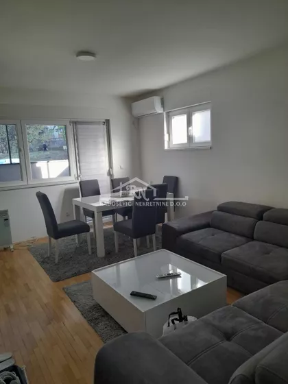 Zmajevačka | 4zida.rs