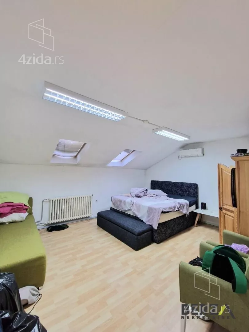 Šestosoban stan | 4zida