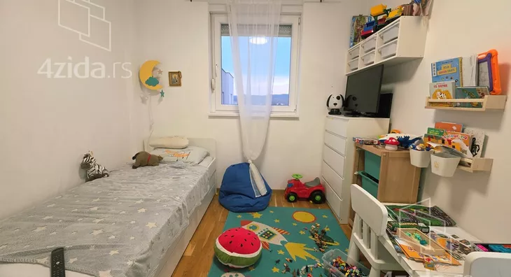 Troiposoban stan | 4zida