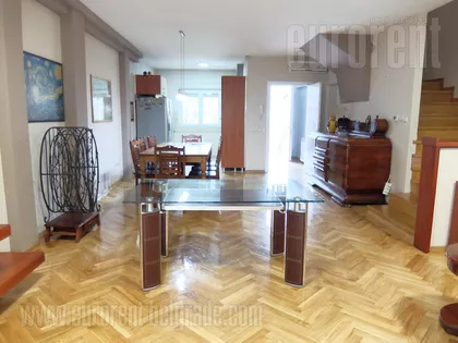 DEDINJE BELI DVOR | 4zida.rs