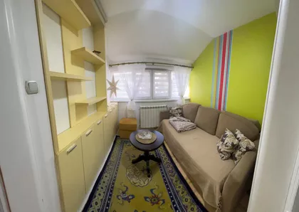 Grčka 10 | 4zida.rs