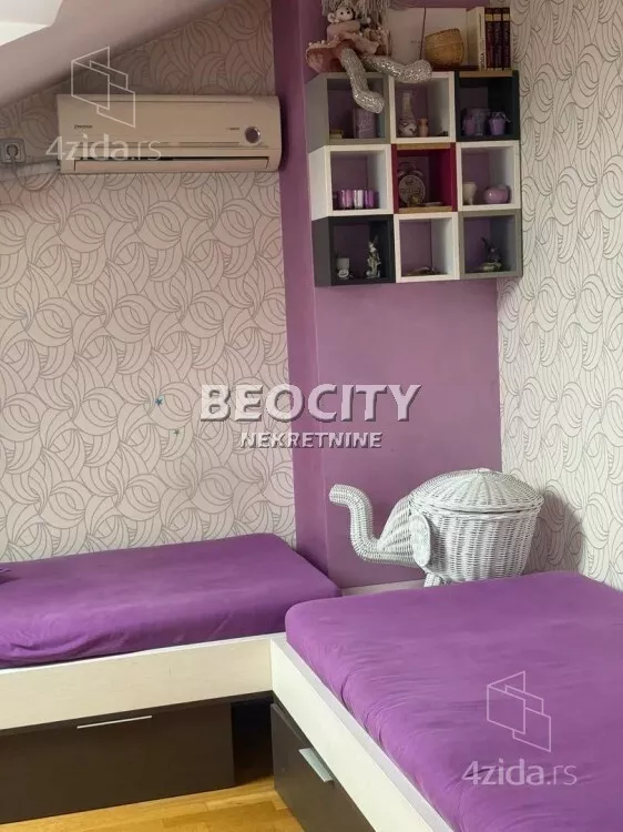 Četvoroiposoban stan | 4zida