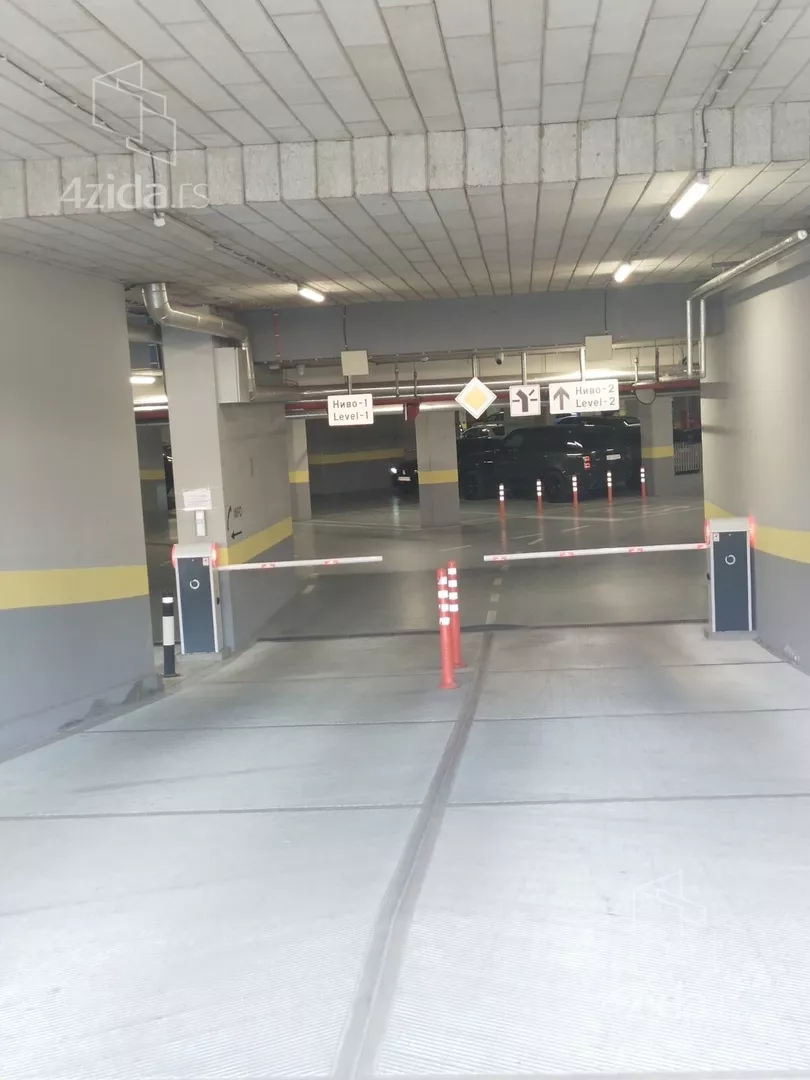 Garaža | 4zida