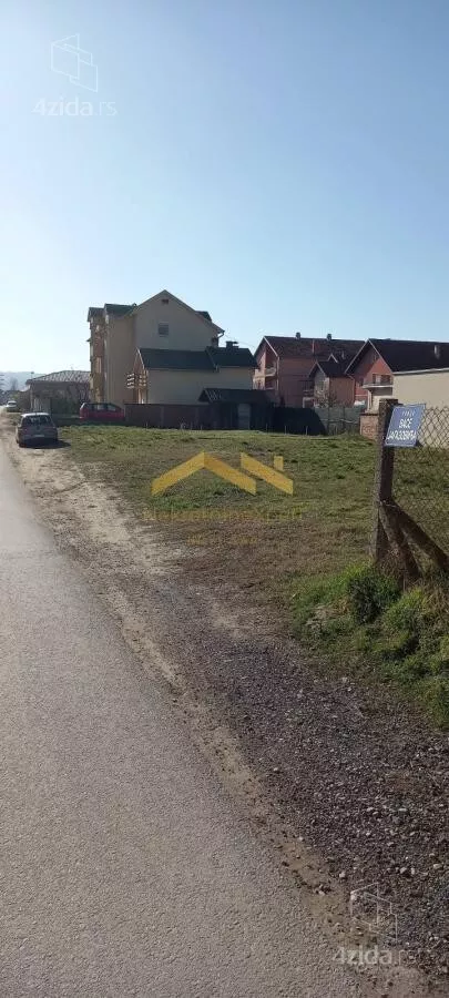 Plac | 4zida