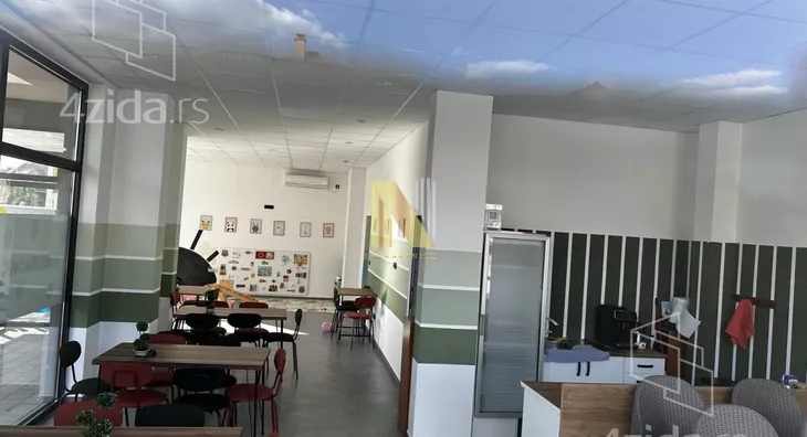 Poslovni prostor | 4zida