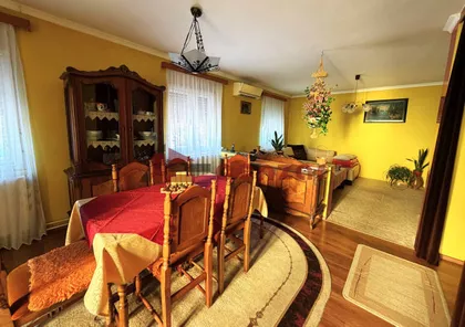 Mali Radanovac | 4zida.rs