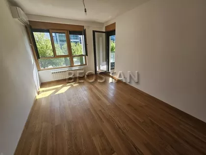 Tadije Sondermajera | 4zida.rs