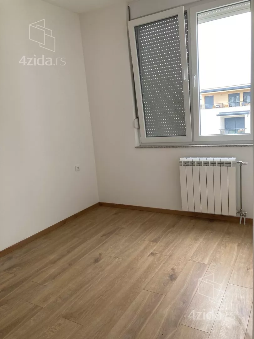 Četvoroiposoban stan | 4zida