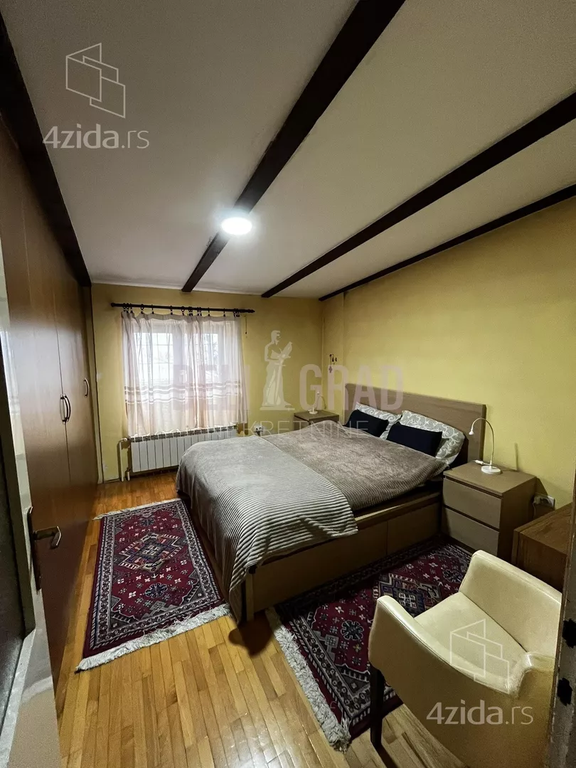 Šestosoban stan | 4zida