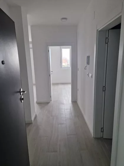 Novi Banovci | 4zida.rs