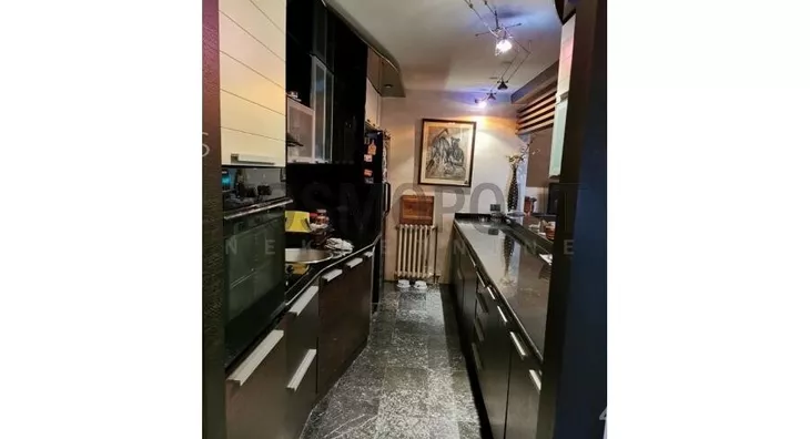 Šestosoban stan | 4zida