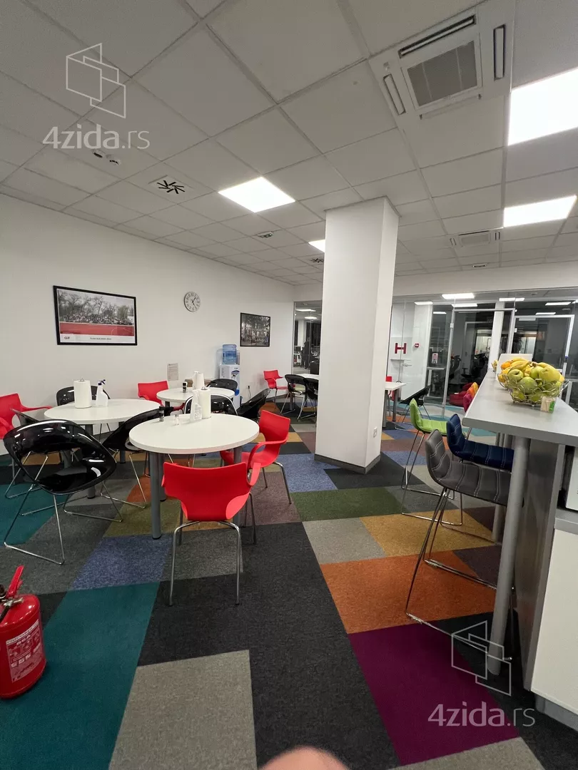 Poslovni prostor | 4zida