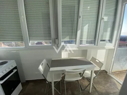 Crveni Krst Vračar | 4zida.rs