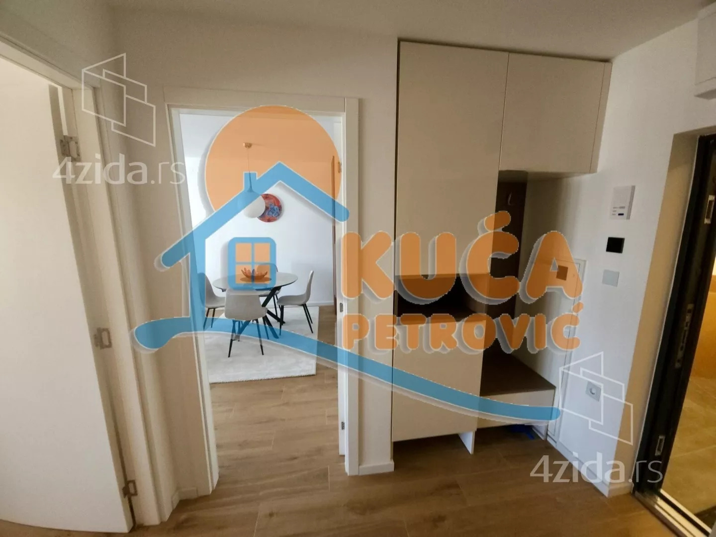 Jednoiposoban stan | 4zida