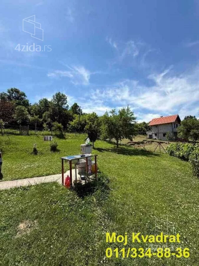Plac | 4zida